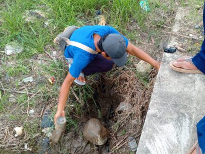 PERBAIKAN SAMBUNGAN RUMAH (SR) OLEH PERUMDAM TIRTA BENGKAYANG